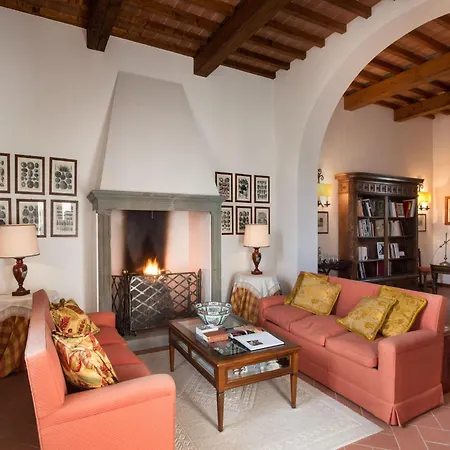 Restful In With Swimming Pool Holiday home *