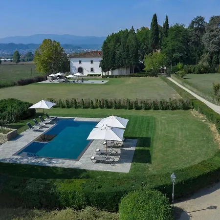 Restful In With Swimming Pool *