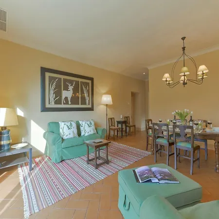 Restful In With Swimming Pool *