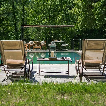 Restful In With Swimming Pool Holiday home