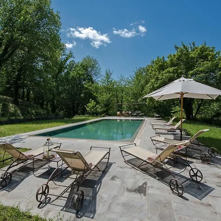 Holiday home Restful In With Swimming Pool *